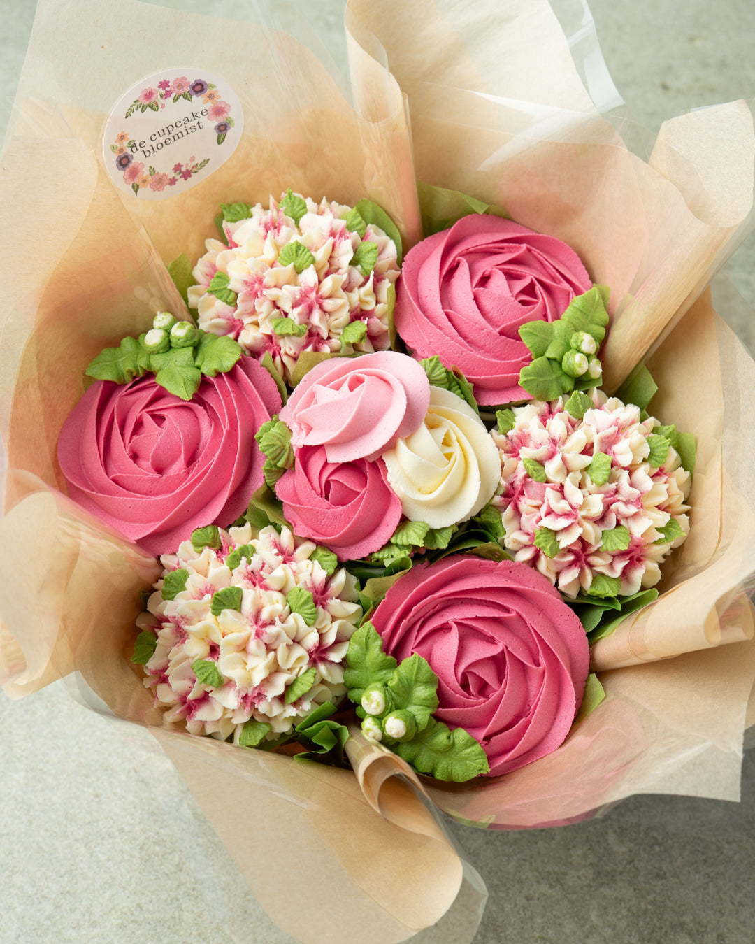cupcakeboeket - swirl roses & hydrangea