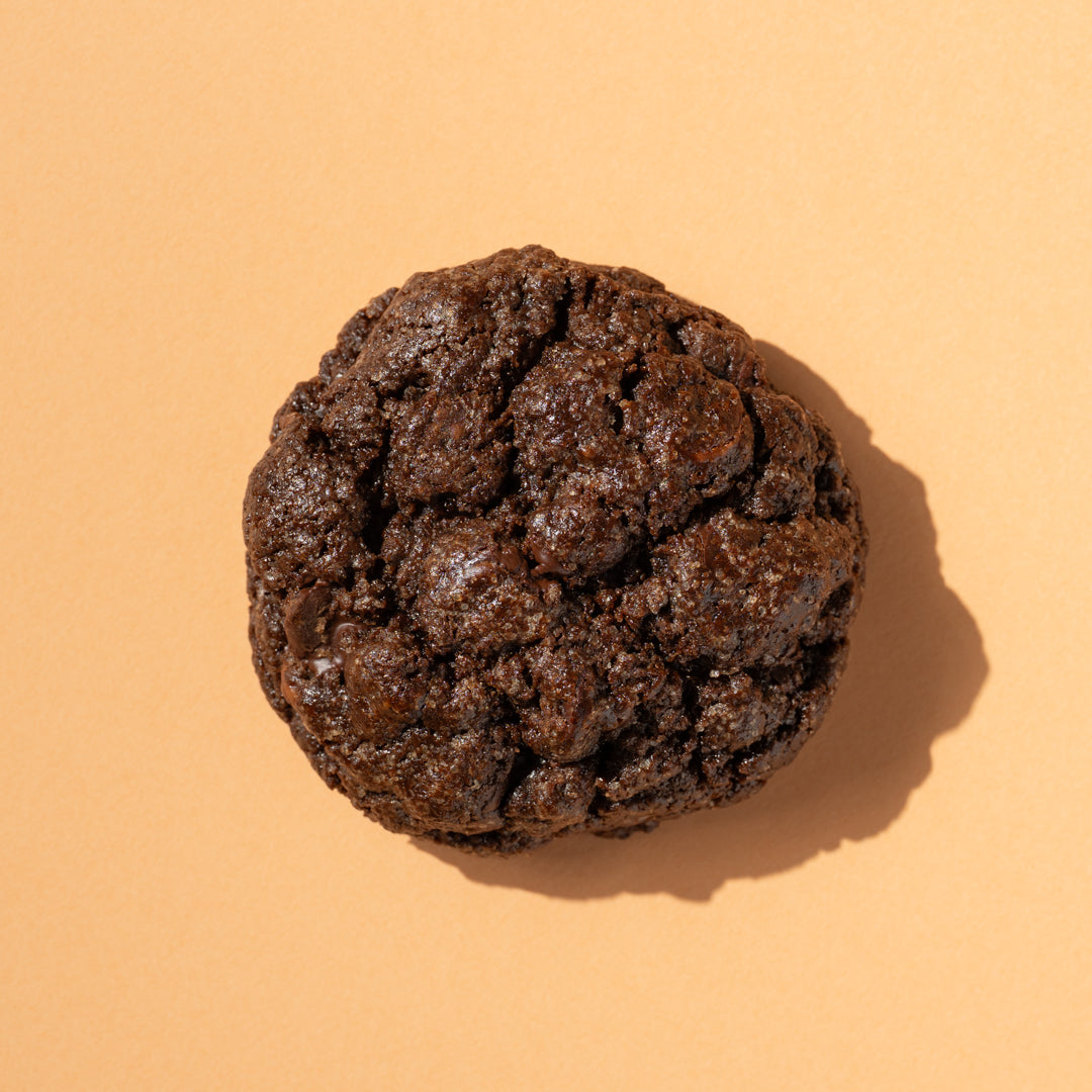 dark classic choc chip cookie